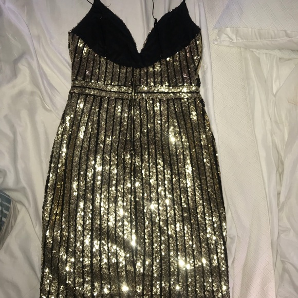 Fashion Nova dress❌Sold on M❌ - Picture 2 of 4